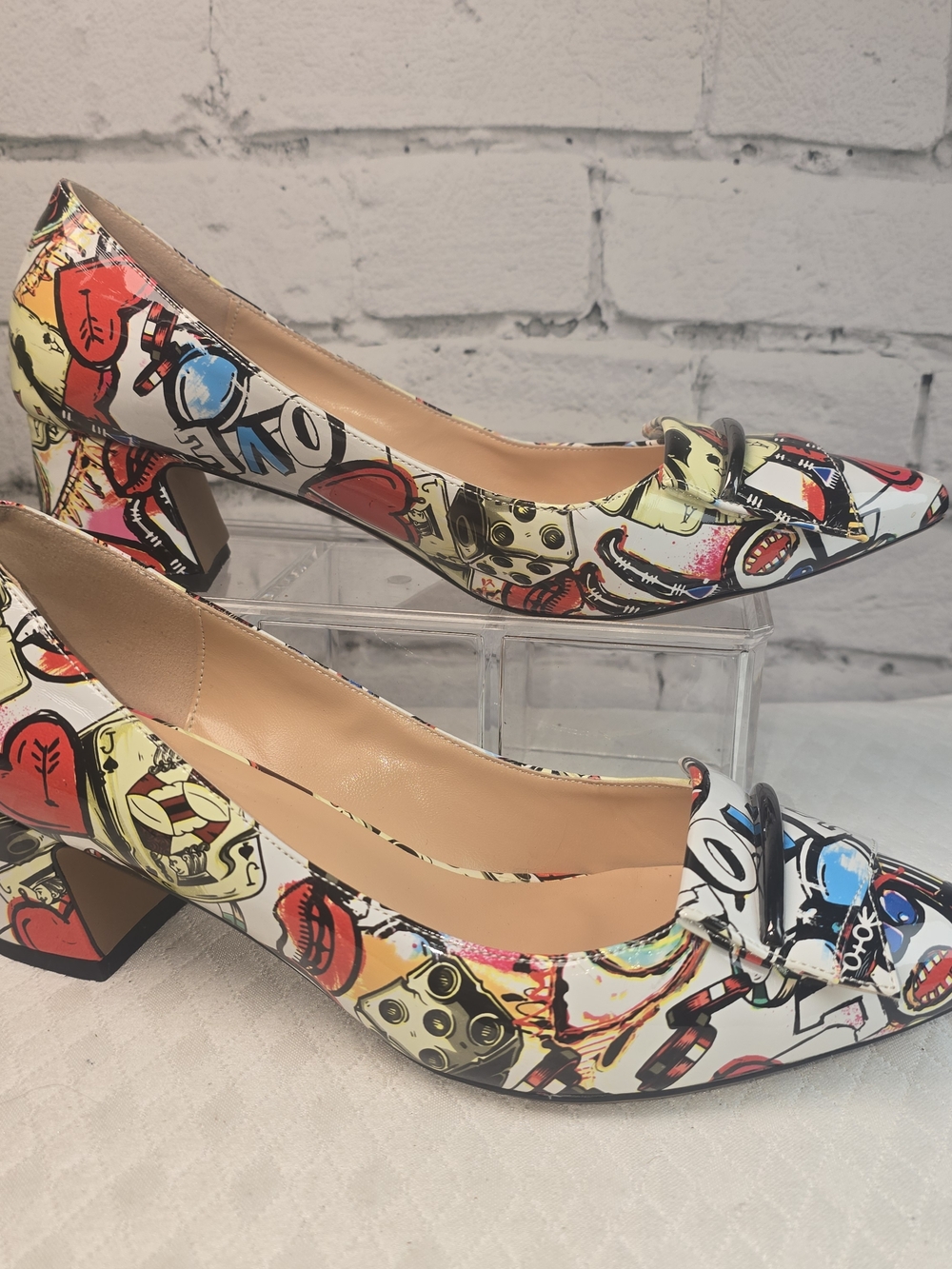 ZAMIKOO WOMENS BLOCK HEEL PUMPS GRAFFATI POP CULTURE POINTED TOE 9.5 EUC
